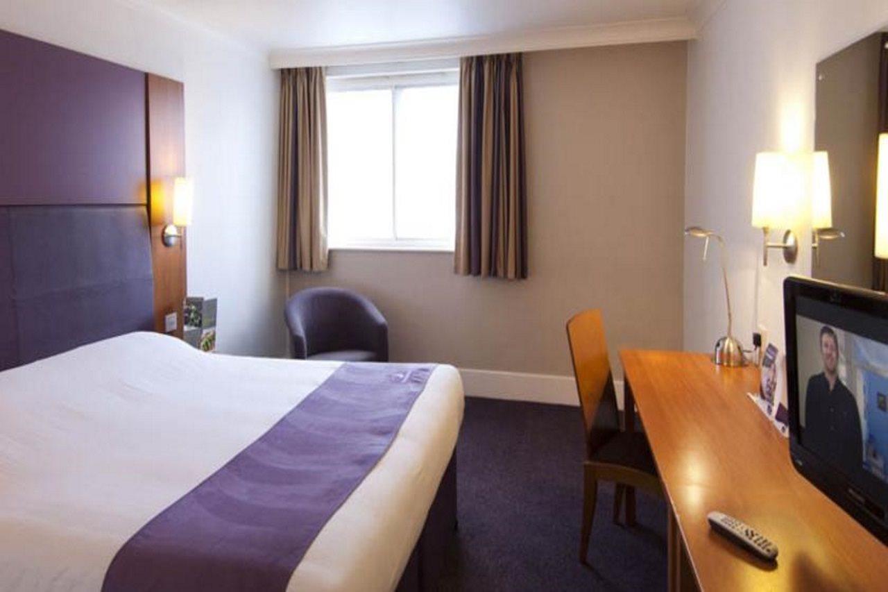Premier Inn Rochdale Exterior photo