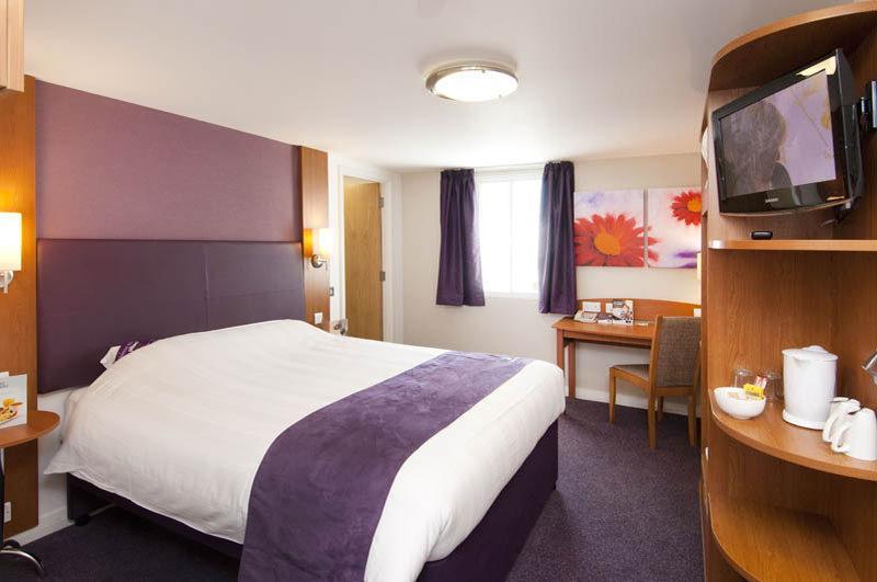 Premier Inn Rochdale Exterior photo